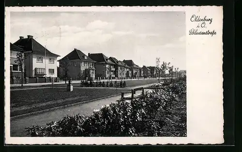 AK Oldenburg i. O., Schleusenstrasse mit Bäumen