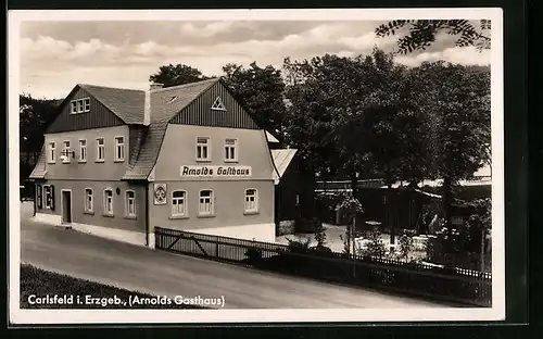 AK Carlsfeld i. Erzgeb., Strassenpartie mit Arnold`s Gasthaus