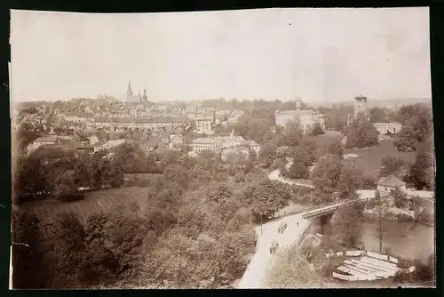 Fotografie Brück & Sohn Meissen, Ansicht Waldenburg i. Sa., Blick auf die Stadt und das Schloss