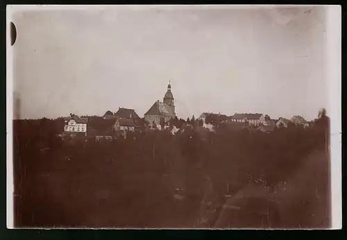 Fotografie Brück & Sohn Meissen, Ansicht Döben, Blick auf den Ort mit Kirche