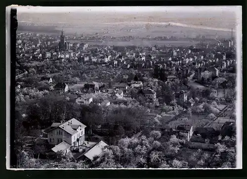 Fotografie Brück & Sohn Meissen, Ansicht Radebeul, Blick auf den Ort mit Kirche und Wohnhäusern