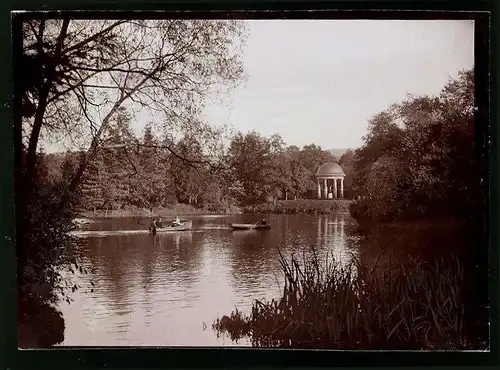 Fotografie Brück & Sohn Meissen, Ansicht Bad Elster, Blick auf den Gondelteich mit Floratempel