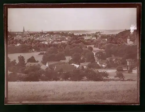 Fotografie Brück & Sohn Meissen, Ansicht Waldenburg i. Sa., Blick auf den Vorort und nach der Stadt