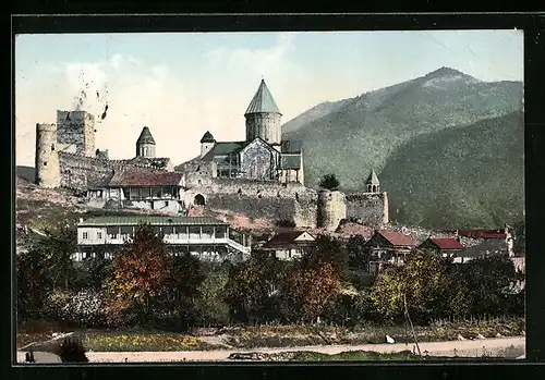 AK Eriztaves, Le Route militaire de Géorgie, L`Eglise et le château