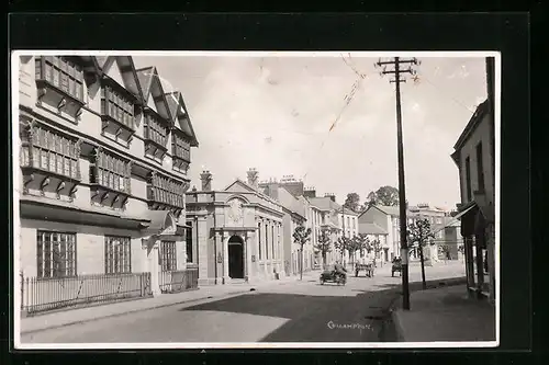 AK Cullompton, A street