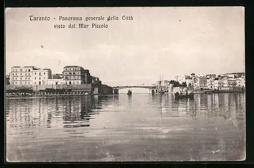 AK Taranto, Panorama generale della Citta visto dal Mar Piccolo