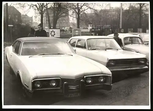 Fotografie unbekannter Fotograf, Ansicht Leipzig, US-Car, Strassenkreuzer