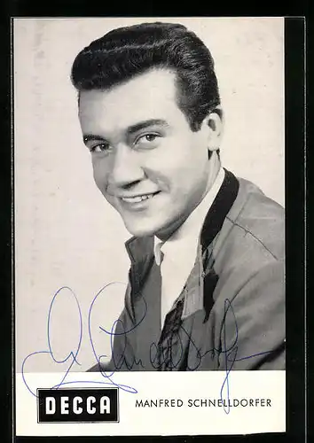 AK Musiker Manfred Schnelldorfer lächelt in die Kamera, Autograph