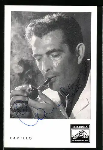 AK Musiker Camillo zündet sich Tabakspfeife an, Autograph