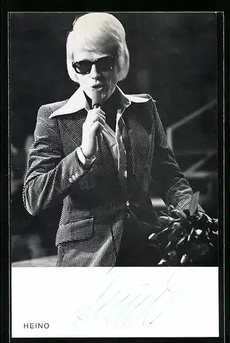 AK Musiker Heino mit Sonnenbrille, Autograph