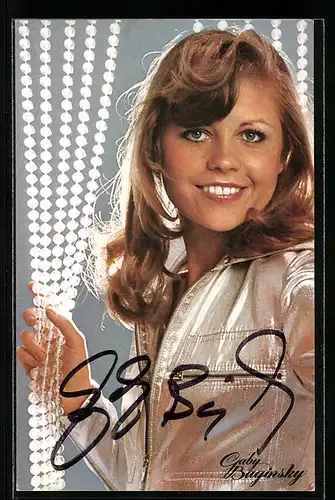 AK Musikerin Gaby Baginsky in glänzender Jacke, Autograph