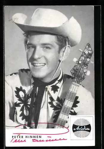AK Musiker Peter Hinnen mit Cowboyhut und Gitarre, Autograph
