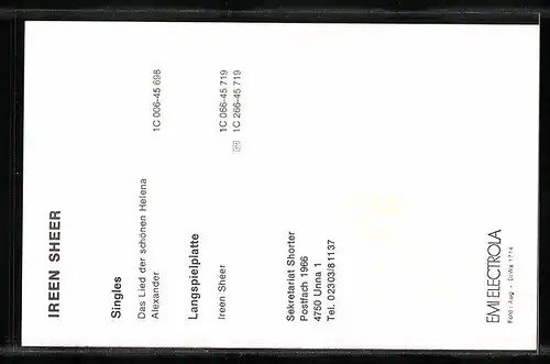 AK Musikerin Ireen Sheer lächelt, Autograph