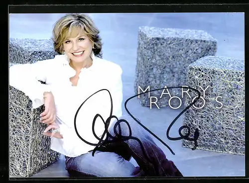 AK Musikerin Mary Roos lächelt, Autograph