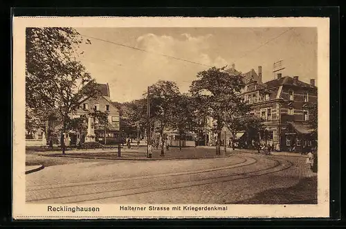 AK Recklinghausen, Halterner Strasse mit Kriegerdenkmal