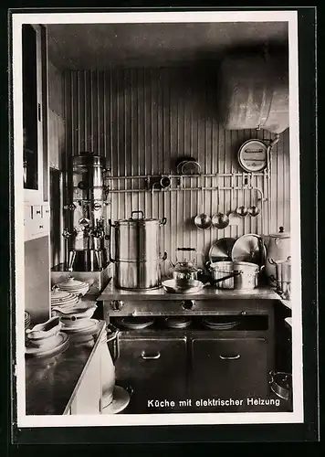 AK Küche eines Zeppelin Luftschiffes, mit elektrischer Heizung