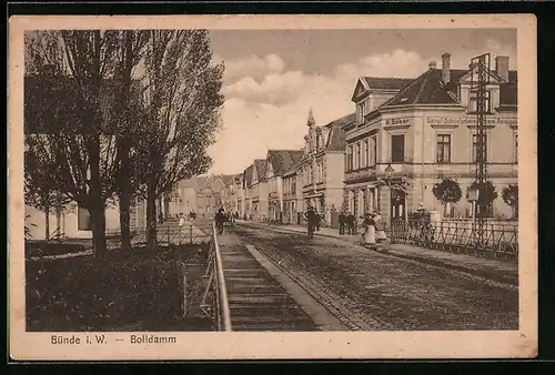 AK Bünde i. W., Strasse Bolldamm mit Reinigung von H. Böker