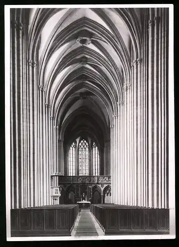 Fotografie Brück & Sohn Meissen, Ansicht Meissen i. Sa., Blick in das Mittelschiff nach Osten des Doms