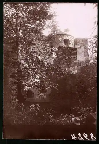 Fotografie Brück & Sohn Meissen, Ansicht Platz, Blick auf die Ruien Hassenstein mit alten Türmen