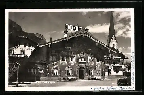 AK Garmisch, Hotel Huser mit alter Kirche