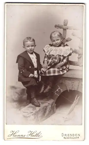 Fotografie Hanns Hatlé, Dresden, Waisenhausstrasse 4, Kinderpaar in modischer Kleidung