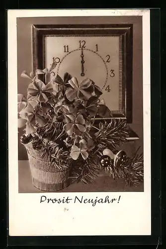 AK Glücksklee-Topf mit angesteckten Pilzen vor einer Uhr, Neujahrsgruss