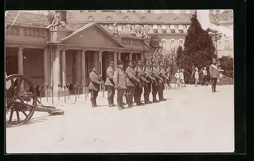 AK Karlsruhe, Appell der Schlosswache