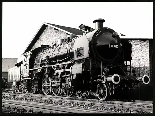 Fotografie Deutsche Bahn, Dampflok, Tender-Lokomotive Nr. 18 612, Eisenbahn
