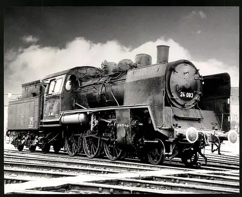Fotografie deutsche Eisenbahn, ehemalige Reichsbahn Dampflok, Tender-Lokomotive Nr. 24 083