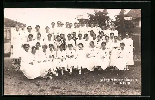 AK Männedorf, Sängerinnen in weissen Kleidern, Sängertag 6. Juli 1919