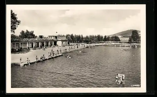 AK Grossschönau i. Sa., Waldstrandbad mit Besuchern