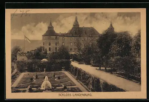 AK Langenburg, Schloss mit Springbrunnen