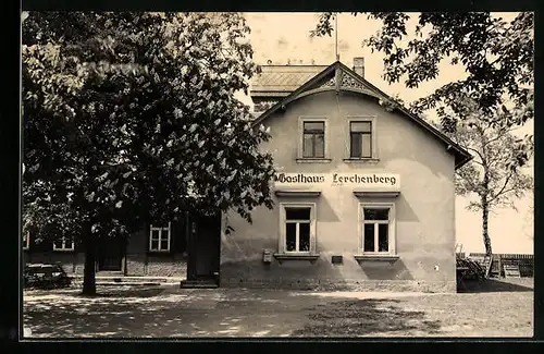 AK Possendorf, Gaststätte Lerchenberg mit Bäumen