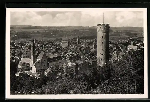 AK Ravensburg /Württ., Ansicht mit Turm und Kirche