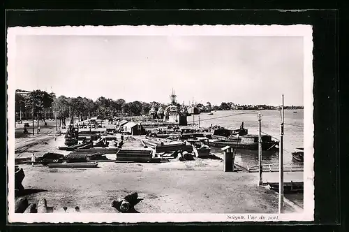 AK Saigon, Vue du port