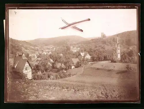 Fotografie Brück & Sohn Meissen, Ansicht Tautenburg, Blick auf den Ort mit der Kirche