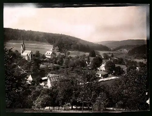 Fotografie Brück & Sohn Meissen, Ansicht Tautenburg, Blick auf den Ort mit Kirche