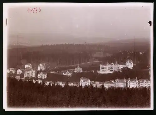 Fotografie Brück & Sohn Meissen, Ansicht Marienbad, Blick auf die Stadt mit Villa Danzer und Hotel Casino