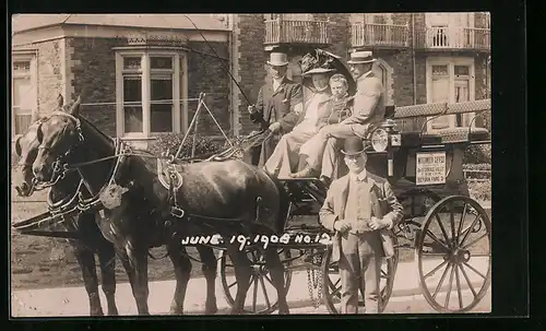 Foto-AK Ilfracombe, Carriage to the Watermouth Caves