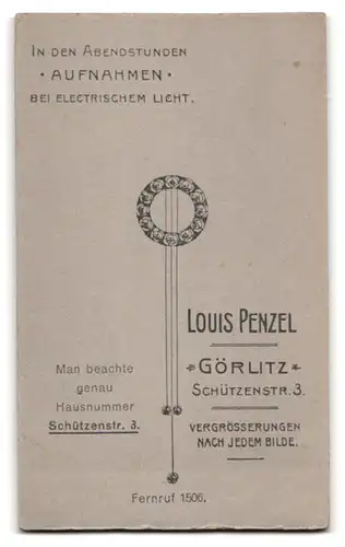 Fotografie Louis Penzel, Görlitz, Schützenstr. 3, 2 Schwestern in liebervollen Pose