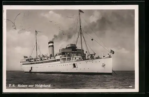 AK Passagierschiff TS Kaiser vor Helgoland