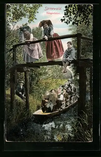 AK Mädchen in Spreewälder Tracht beobachten einen Ausflugskahn