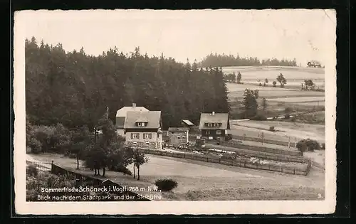 AK Schöneck i. V., Blick zum Stadtpark und der Skihütte