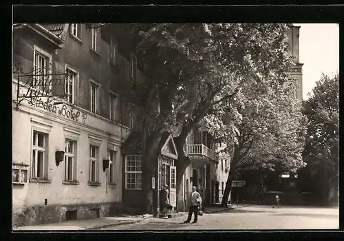 AK Buckow / Märk. Schweiz, HOG Linden-Hotel am Markt