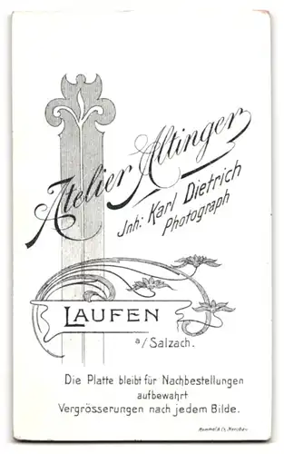 Fotografie Atelier Altinger, Laufen a. d. Salzach, Portrait frecher Bube im eleganten Anzug