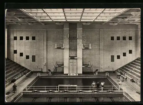 AK Rostock, Schwimmhalle Neptun, Innenansicht
