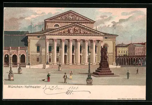 AK München, Hoftheater mit Denkmal