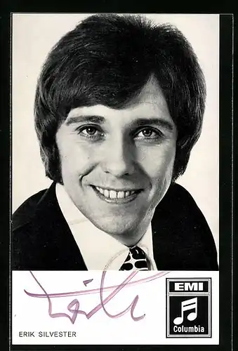 AK Musiker Erik Silvester lächelt, Autograph