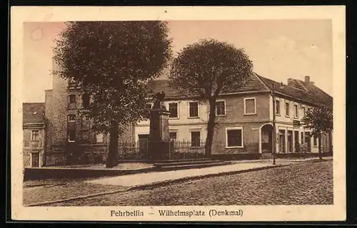 AK Fehrbellin, Wilhelmsplatz mit Denkmal