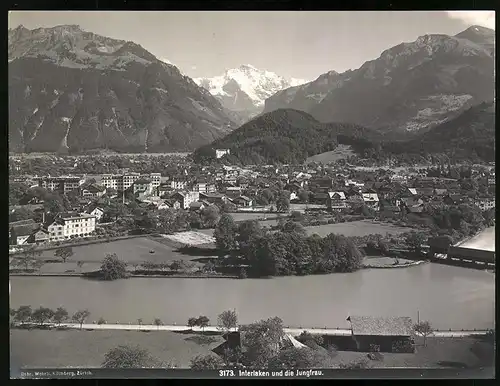 Fotografie Gebr. Wehrli Kilchberg, Zürich, Ansicht Interlaken, Stadtansicht mit Jungfrau
